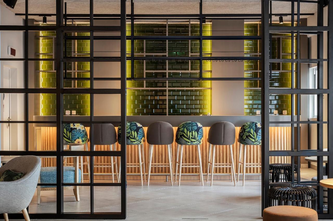 The Patio Suite Hotel อัลบูเฟรา ภายนอก รูปภาพ