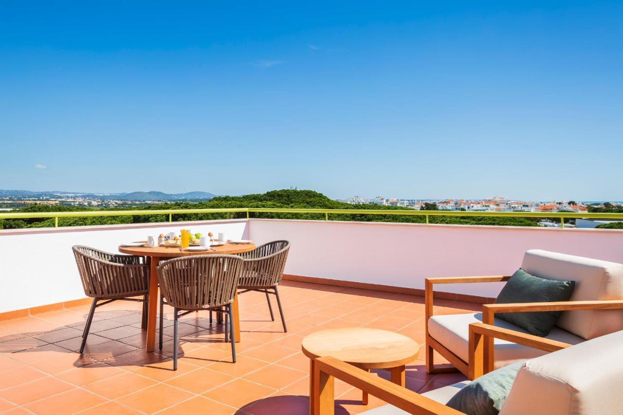 The Patio Suite Hotel อัลบูเฟรา ภายนอก รูปภาพ