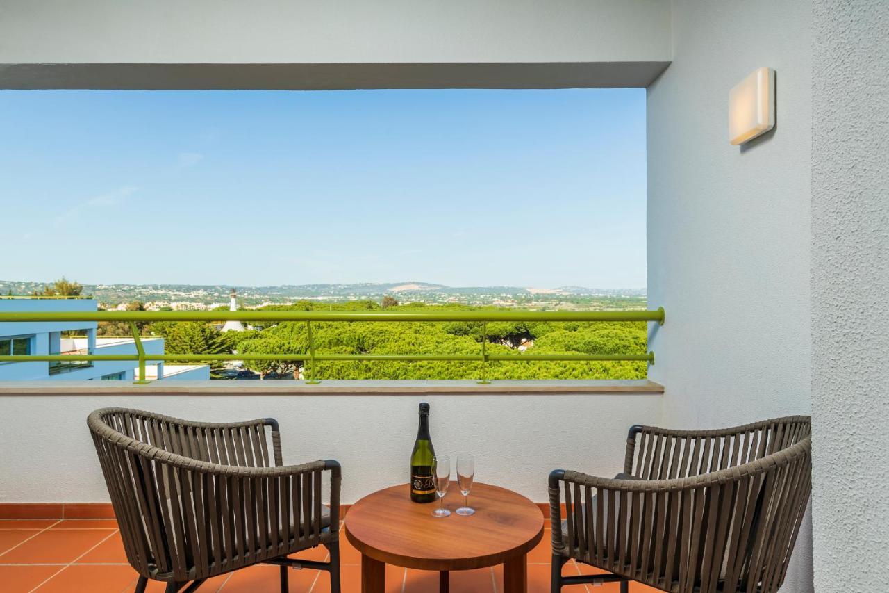 The Patio Suite Hotel อัลบูเฟรา ภายนอก รูปภาพ