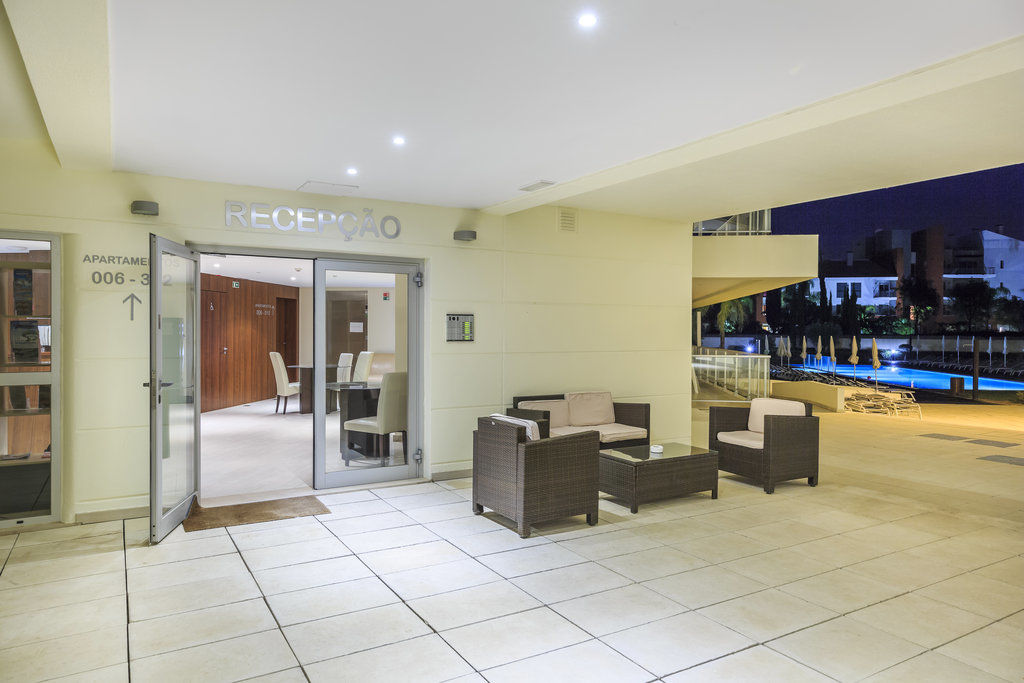 The Patio Suite Hotel อัลบูเฟรา ภายนอก รูปภาพ